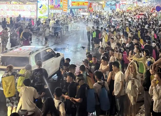 MK体育官方网站-别让浊流“湿”了文化、丢了底线!